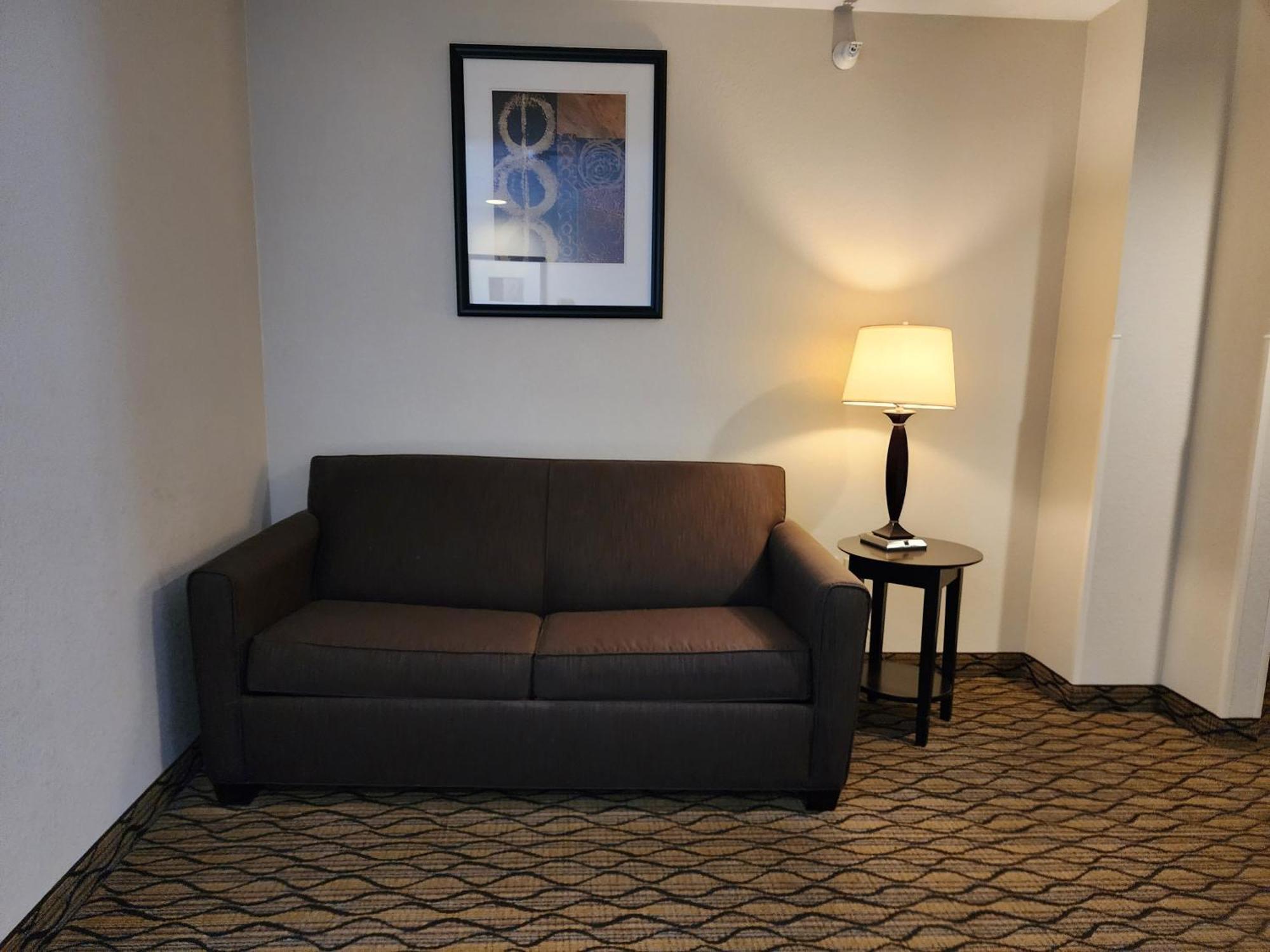 Holiday Inn Express Hotel & Suites Cadillac By Ihg Exterior photo